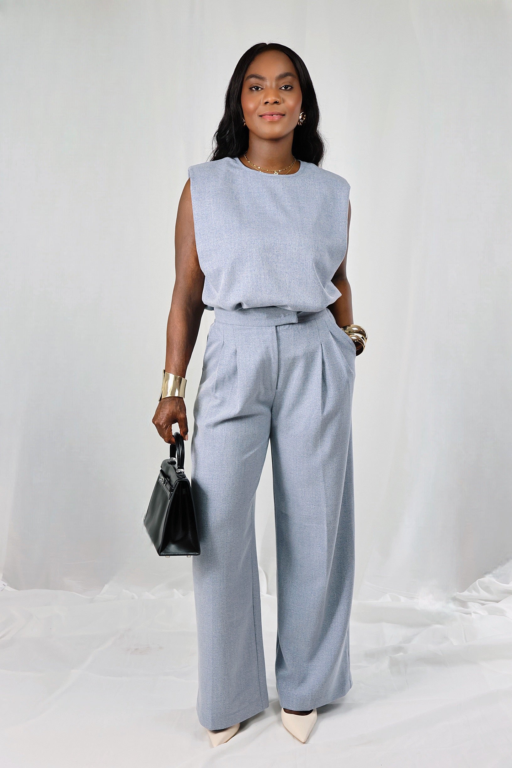 Ensemble "Structuré Azur" – Pantalon & Top bleu clair
